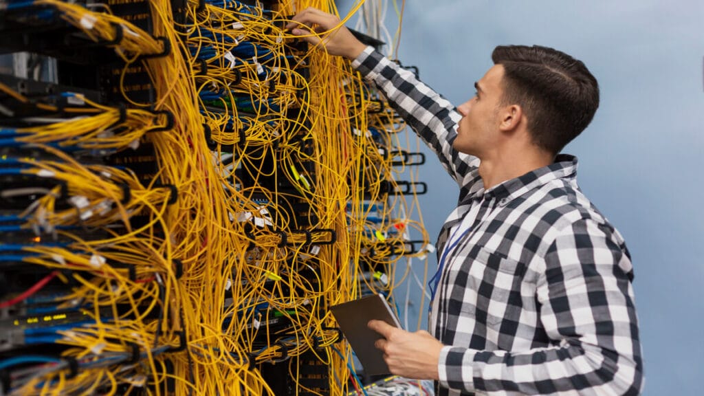 ECIC-Network and Server Administrator