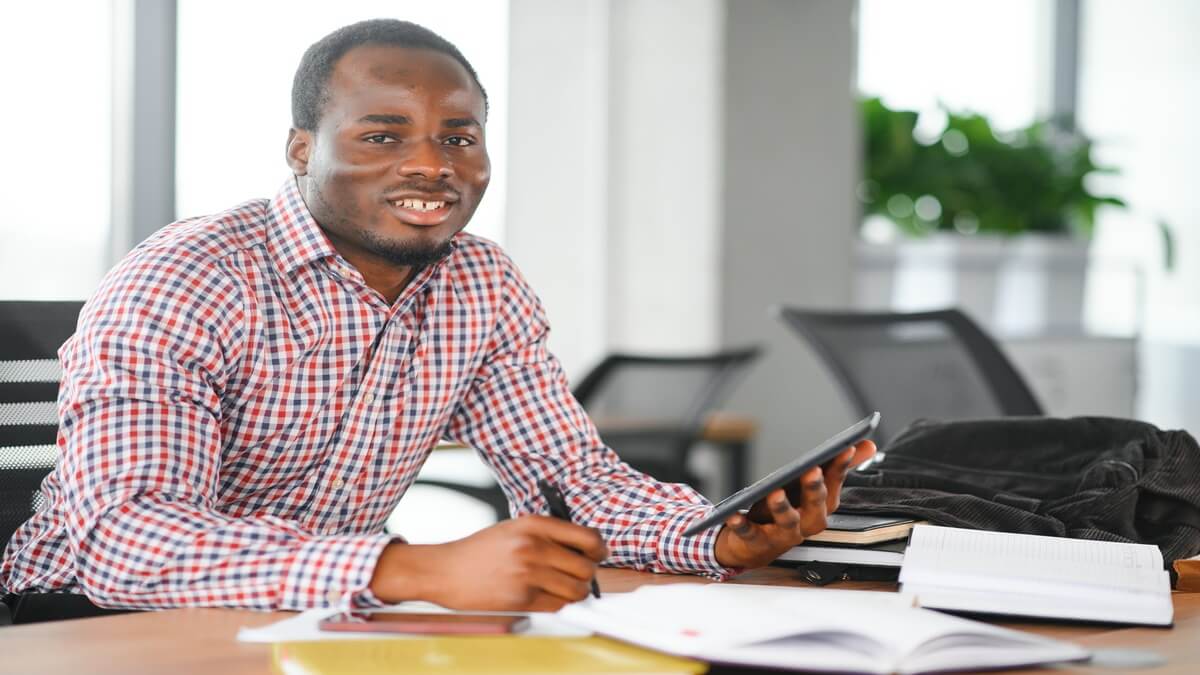 SAHPRA Senior Admin Officer Role – Pharmacovigilance