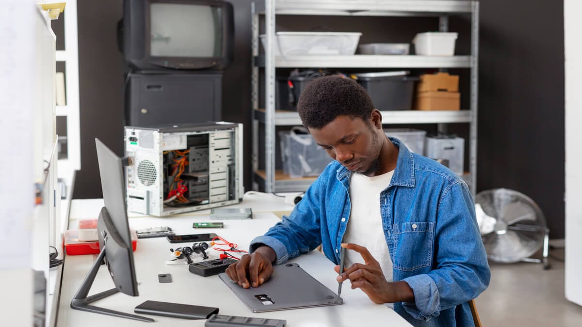 Junior IT Technician Vacancy at the Foundation for Professional Development